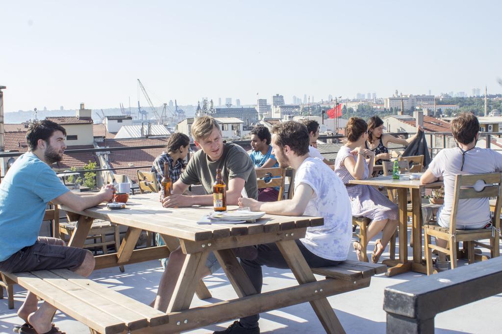 Hush Hostel Moda Istanboel Buitenkant foto