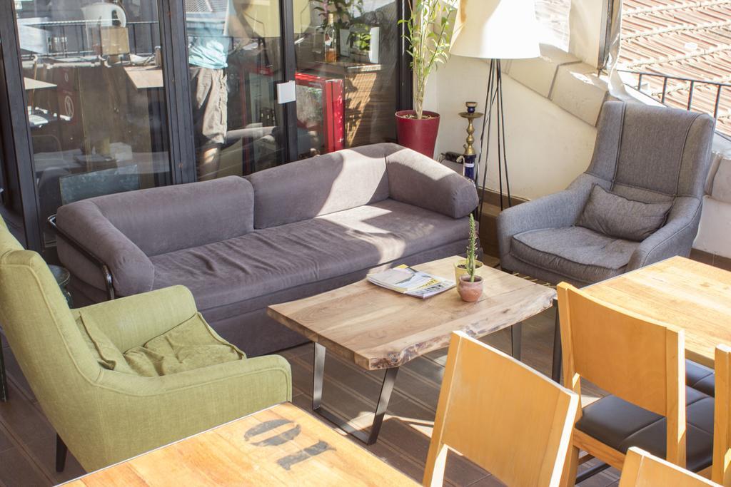 Hush Hostel Moda Istanboel Buitenkant foto