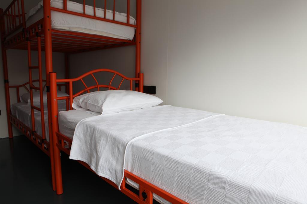 Hush Hostel Moda Istanboel Buitenkant foto